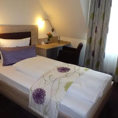 Gaestehaus Roessle * Weinstadt